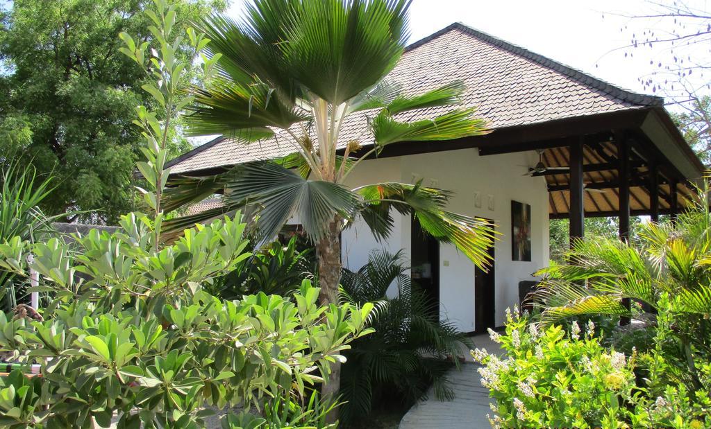 Taman Dewi Sri Villa et Bungalow Pemuteran Exteriör bild