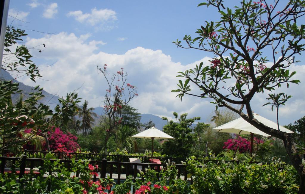 Taman Dewi Sri Villa et Bungalow Pemuteran Exteriör bild