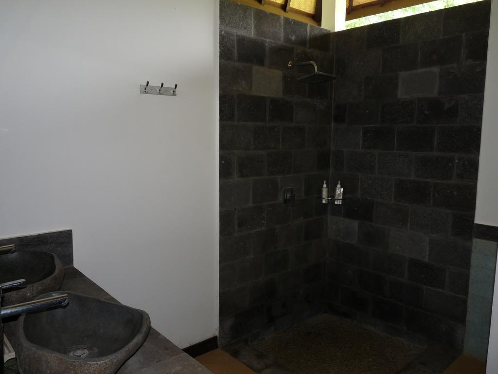Taman Dewi Sri Villa et Bungalow Pemuteran Exteriör bild