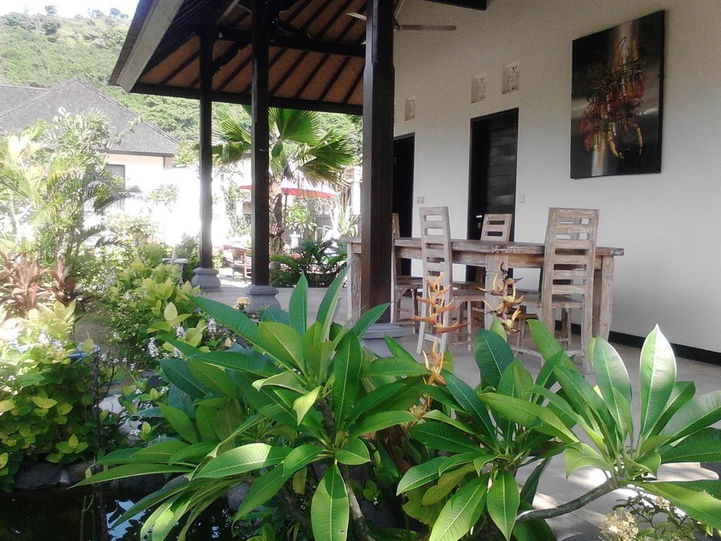 Taman Dewi Sri Villa et Bungalow Pemuteran Exteriör bild