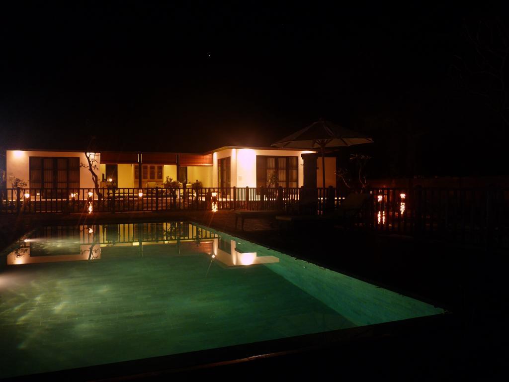 Taman Dewi Sri Villa et Bungalow Pemuteran Exteriör bild