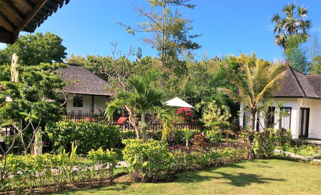 Taman Dewi Sri Villa et Bungalow Pemuteran Exteriör bild