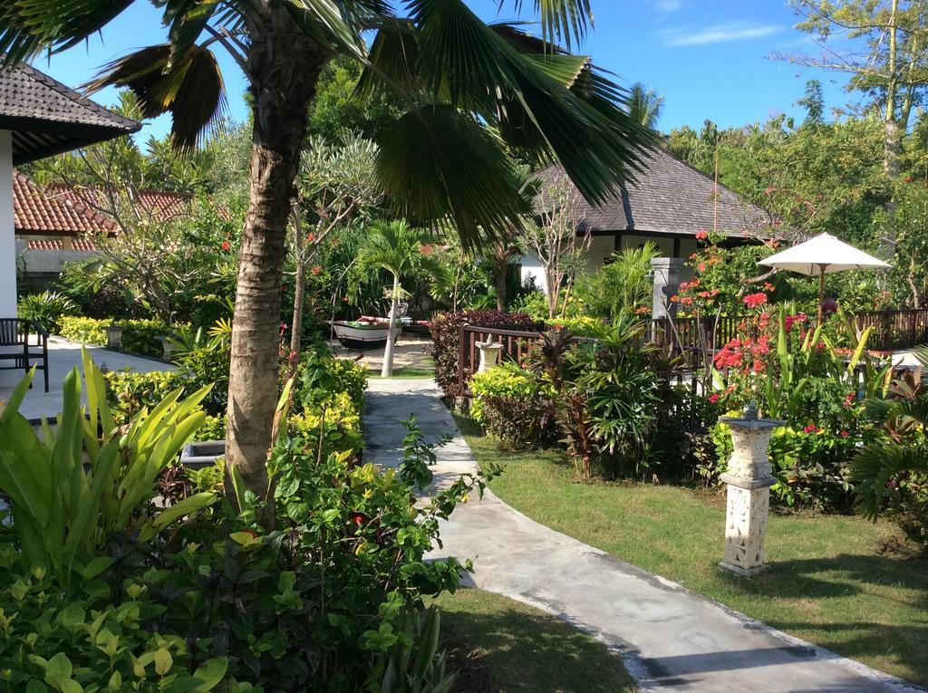 Taman Dewi Sri Villa et Bungalow Pemuteran Exteriör bild