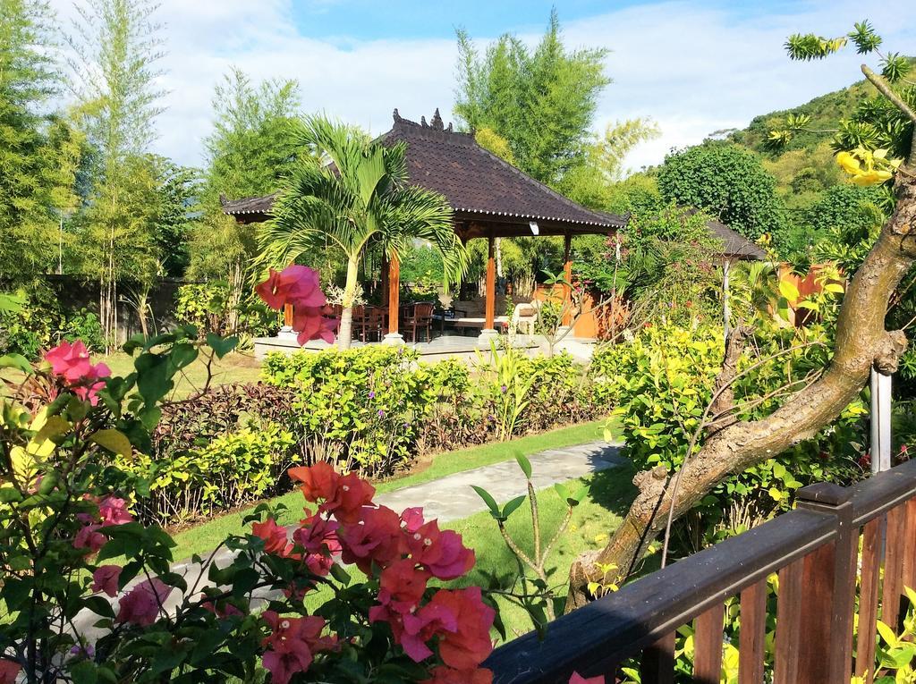 Taman Dewi Sri Villa et Bungalow Pemuteran Exteriör bild