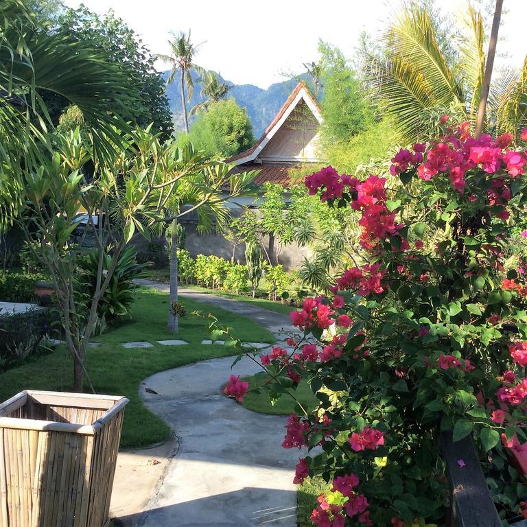 Taman Dewi Sri Villa et Bungalow Pemuteran Exteriör bild