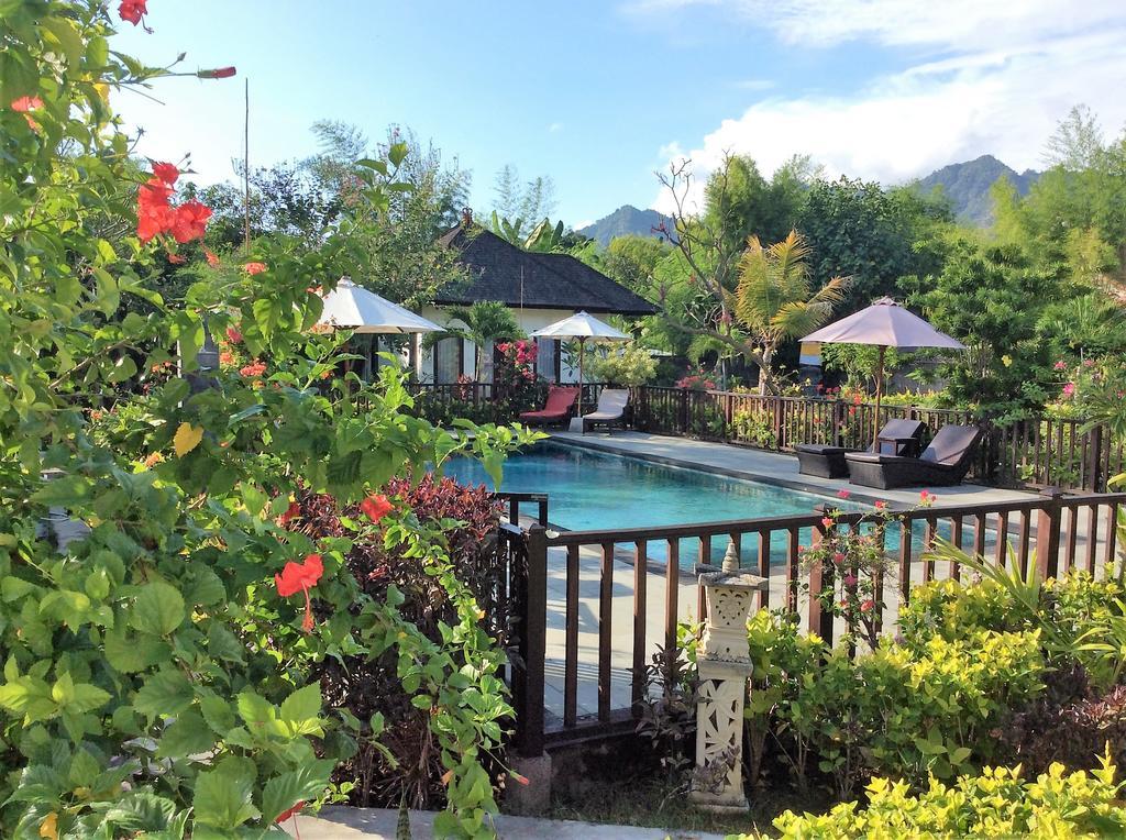 Taman Dewi Sri Villa et Bungalow Pemuteran Exteriör bild