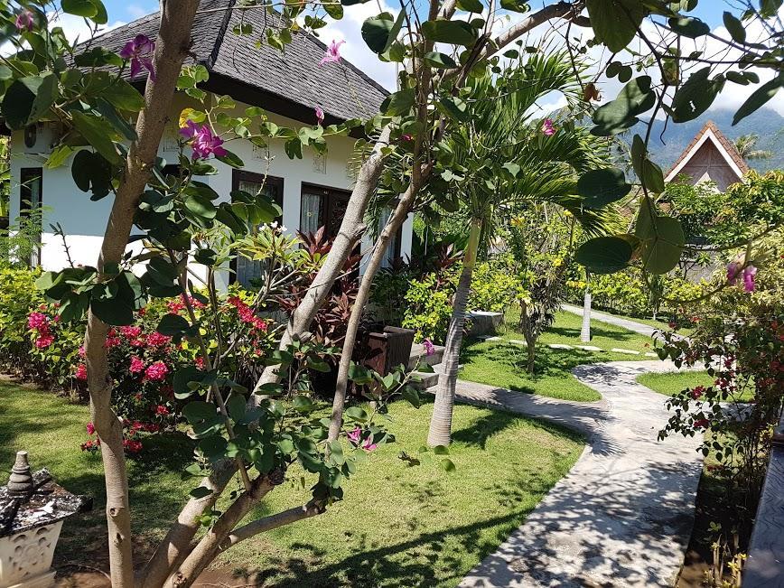Taman Dewi Sri Villa et Bungalow Pemuteran Exteriör bild